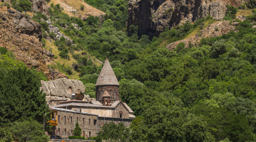 LE MONASTÈRE DE GEGHARD