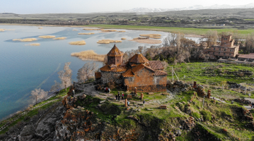 LE LAC SEVAN