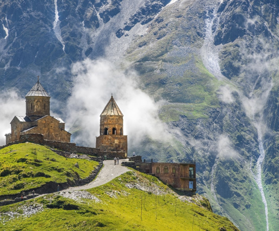 阿娜努日(Ananuri) – 古多里 (Gudauri) – 卡兹贝吉(Kazbegi)