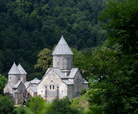 Erevan – Monastère de Haghartsine- Expérience en jeep jusqu’au mont Dimats dans la région de Tavush